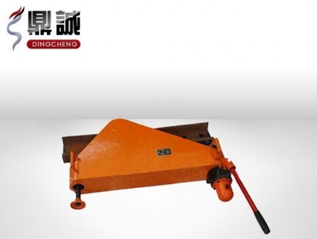 點(diǎn)擊查看詳細(xì)信息<br>標(biāo)題：垂直液壓彎軌機(jī) 閱讀次數(shù)：4816