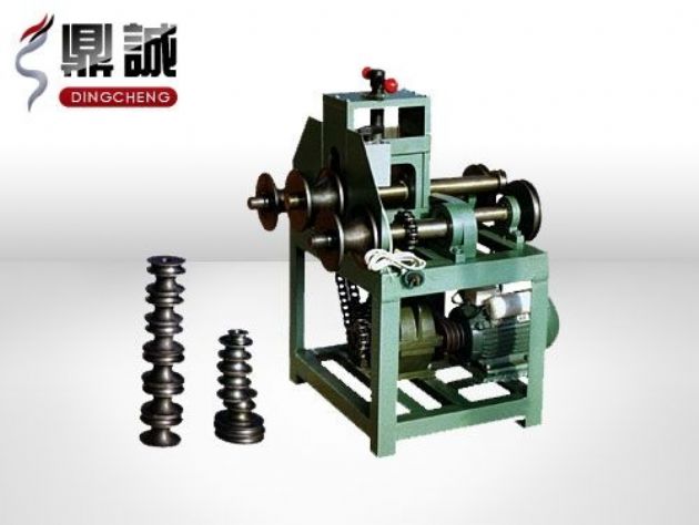 點(diǎn)擊查看詳細(xì)信息<br>標(biāo)題：立式多功能滾動式彎管機(jī) 閱讀次數(shù)：5568